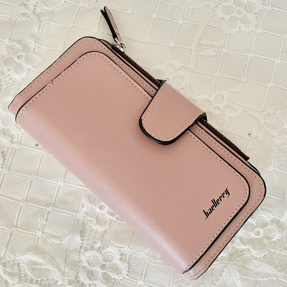 Pink Wallet - Picture 1 of 3